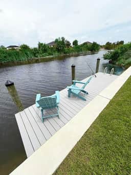 New W/ heated Pool & Pier! Ideal for 2 Families!