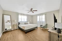 Modern w/ Heated Pool & Fence by Siesta Key Beach!