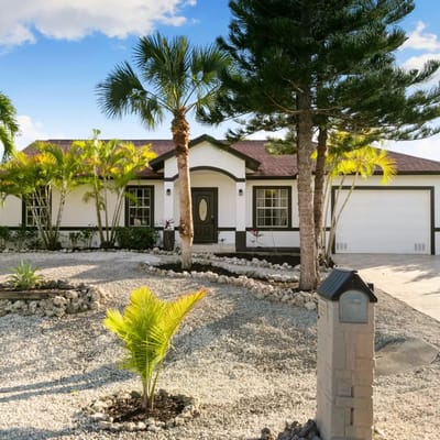 Amazing 4 bed 3 bath Marco Island home w/ Heated Pool